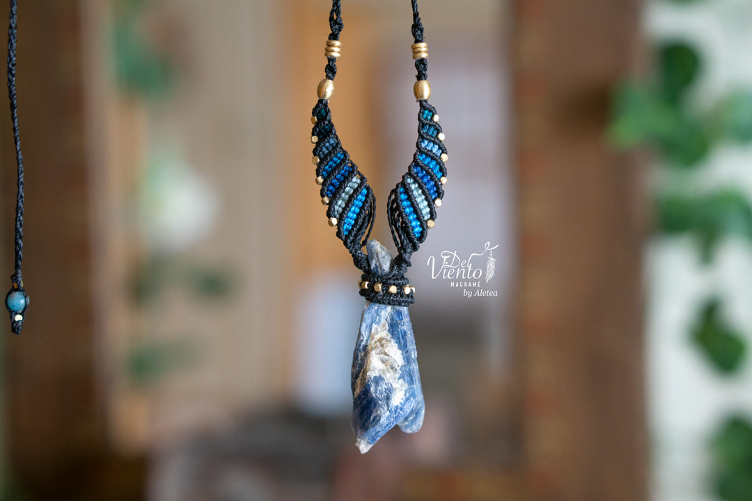 Colgante ALAS con Cianita Azul