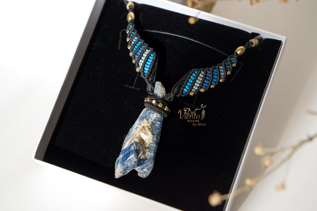 Colgante ALAS con Cianita Azul