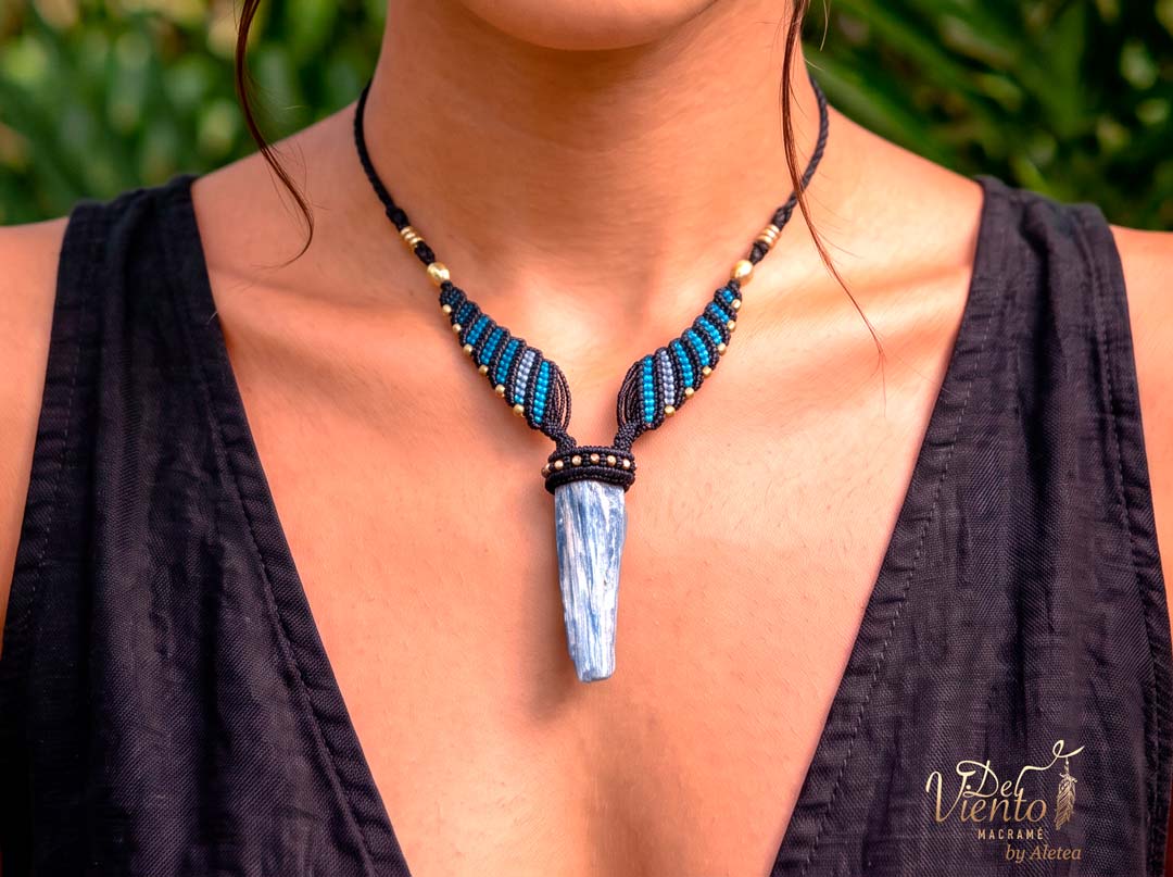 Colgante ALAS con Cianita Azul