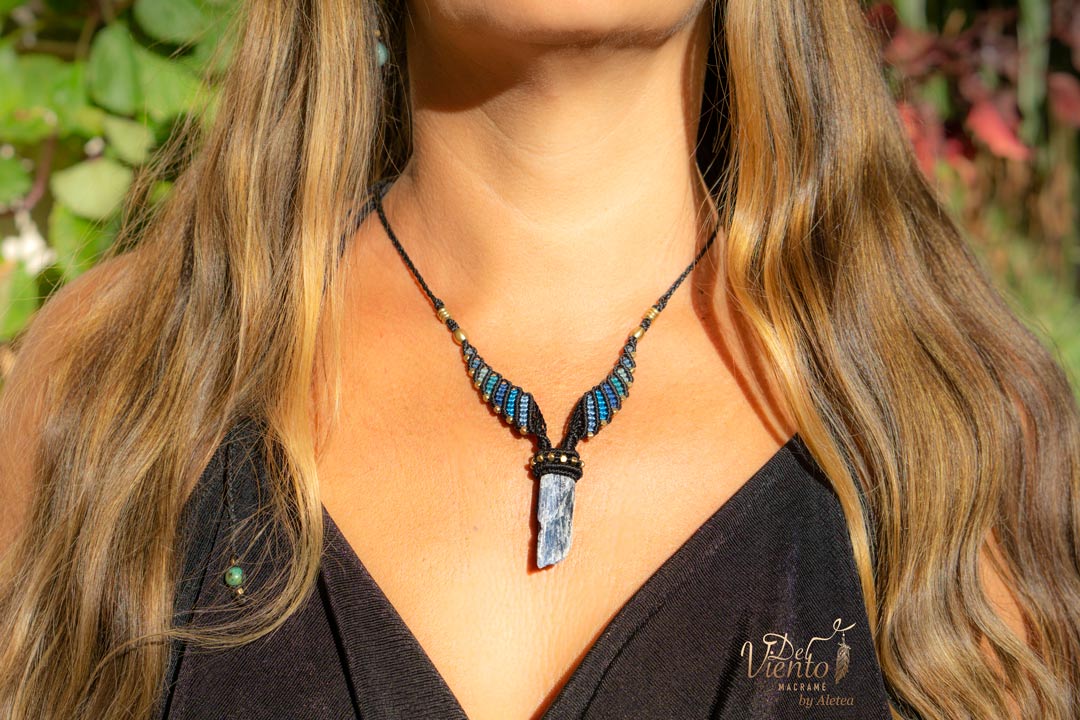 Colgante ALAS con Cianita Azul