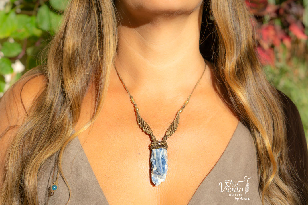 Colgante ALAS con Cianita Azul