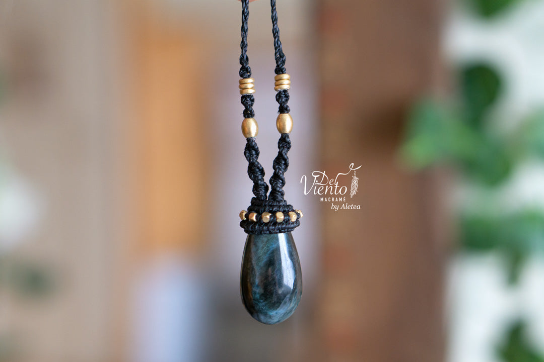 Colgante con Obsidiana Manto huichol