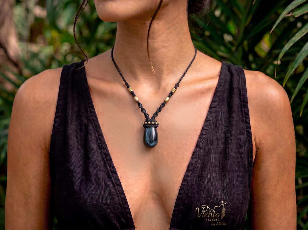 Colgante con Obsidiana Manto huichol