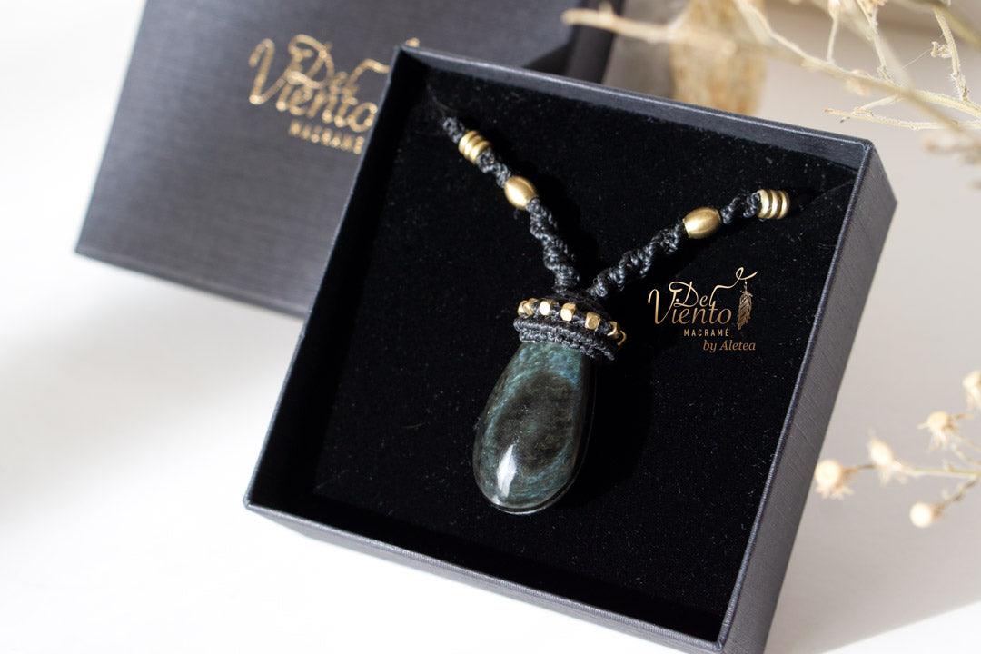 Colgante con Obsidiana Manto huichol