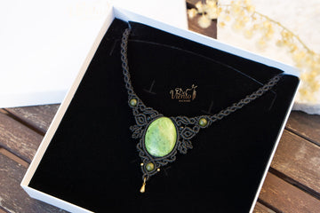 Collar AURA con Jade Nefrita