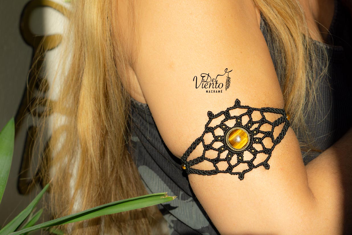 "RESERVADO para Laura" Brazalete con Ojo de tigre