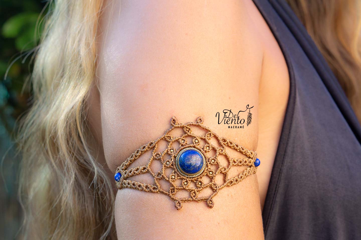 Brazalete con Lapíslazuli