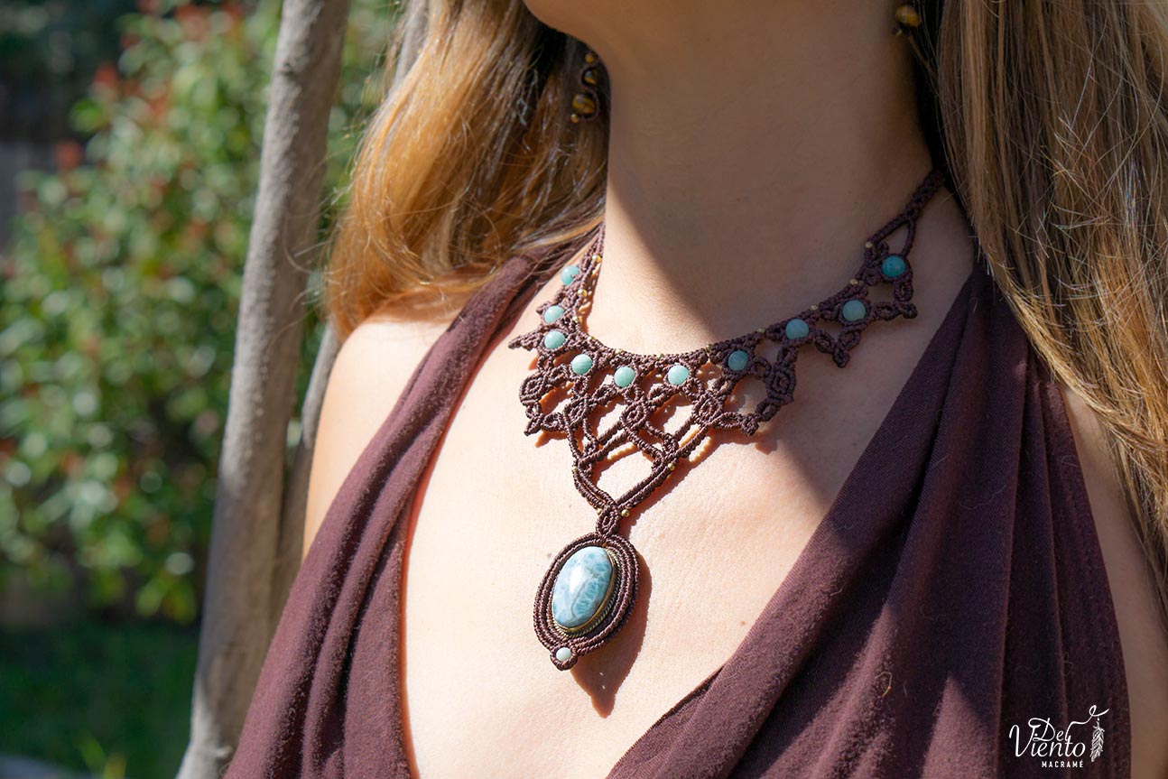 “Lucido por Laura Madrueño SUPERVIVIENTES24” Collar Diosa con Larimar