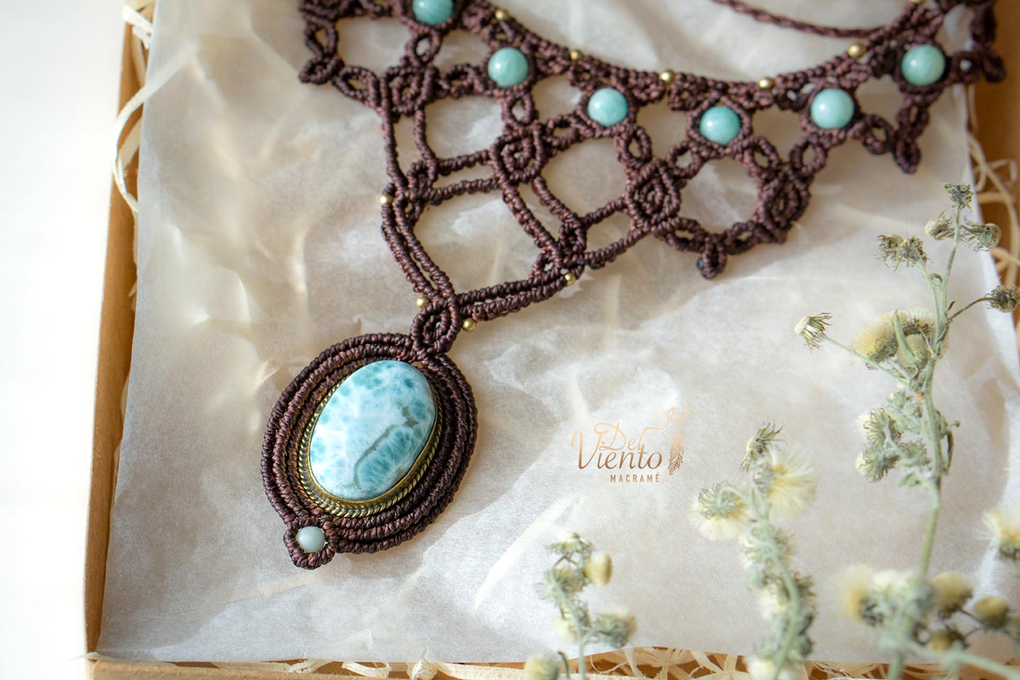 “Lucido por Laura Madrueño SUPERVIVIENTES24” Collar Diosa con Larimar