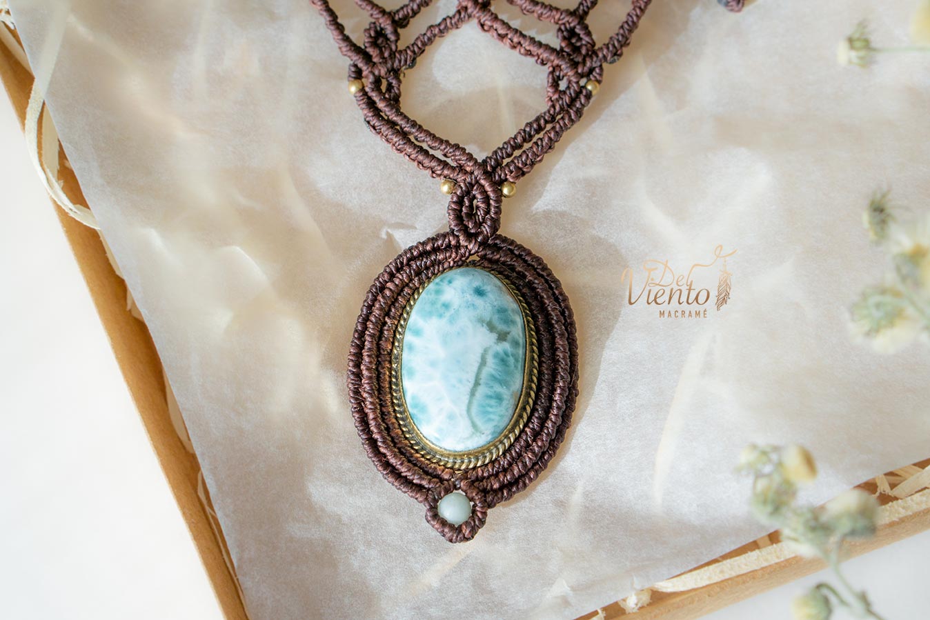 “Lucido por Laura Madrueño SUPERVIVIENTES24” Collar Diosa con Larimar