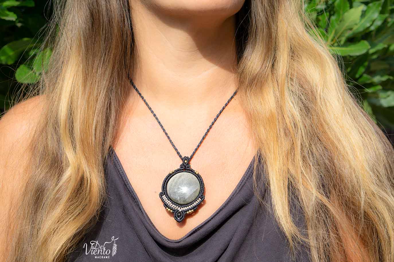 Colgante con Obsidiana Dorada
