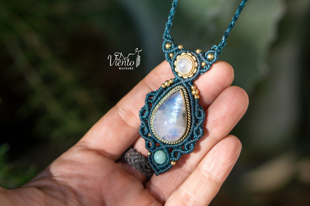 Colgante GEA con Piedra Luna