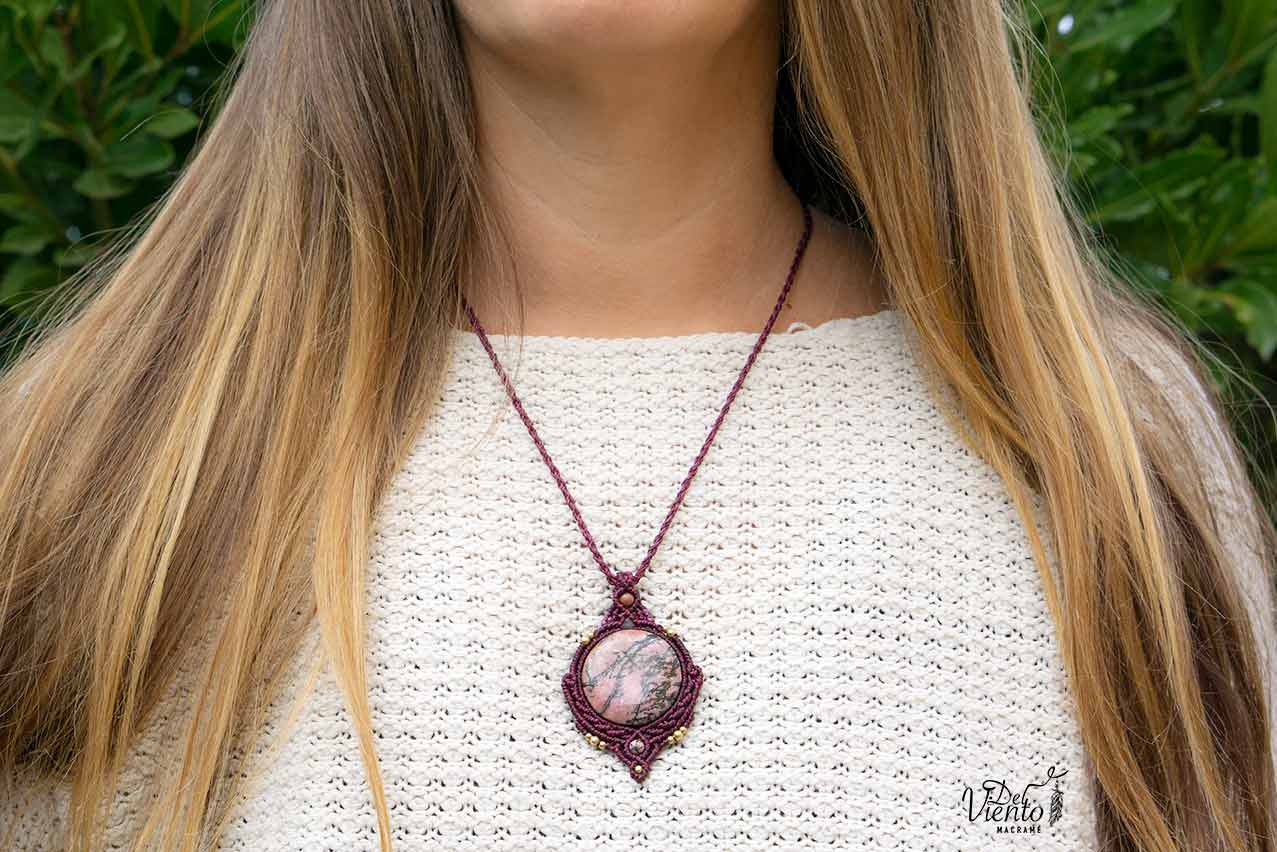 Collar con Rodonita Maya