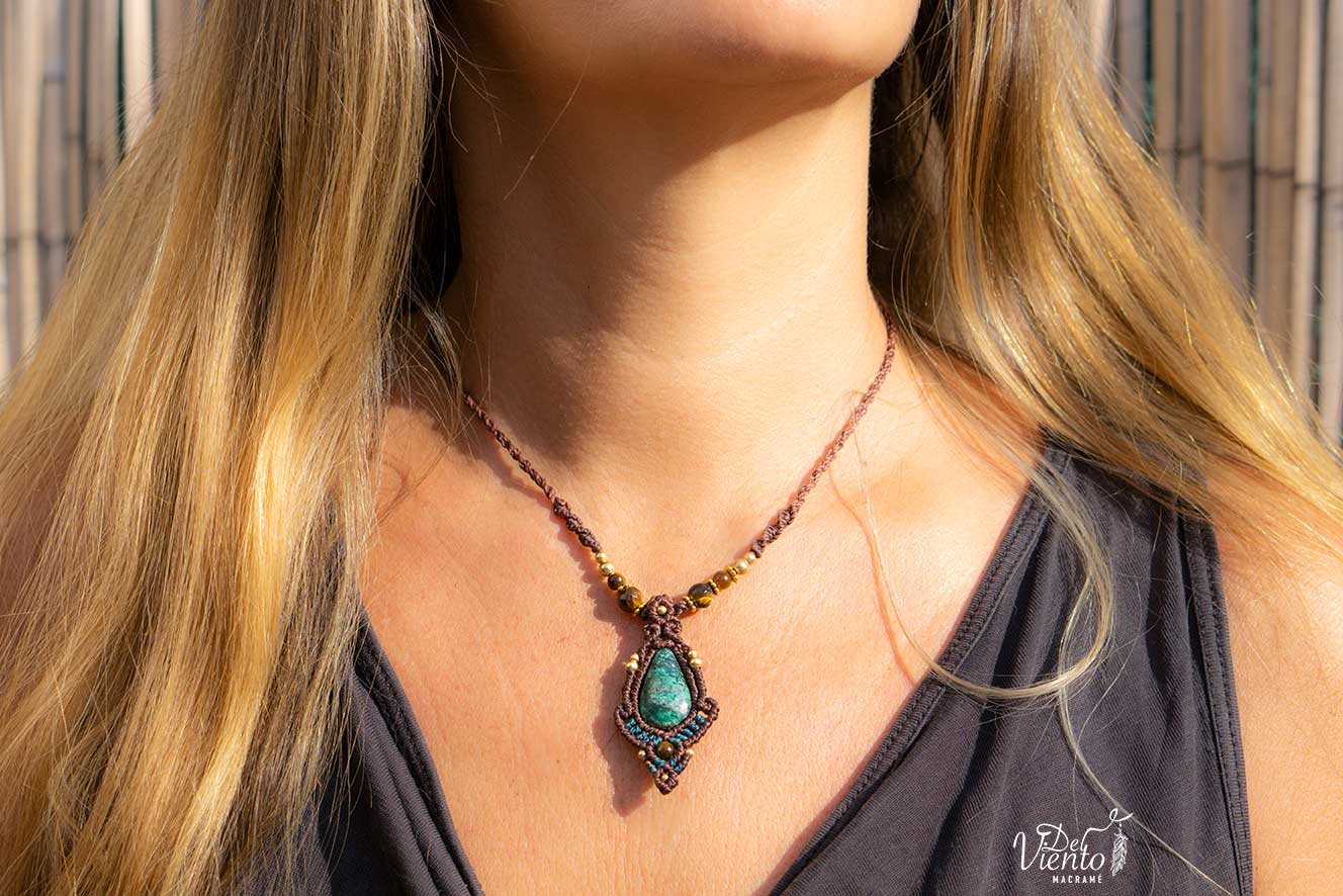 Collar con Crisocola