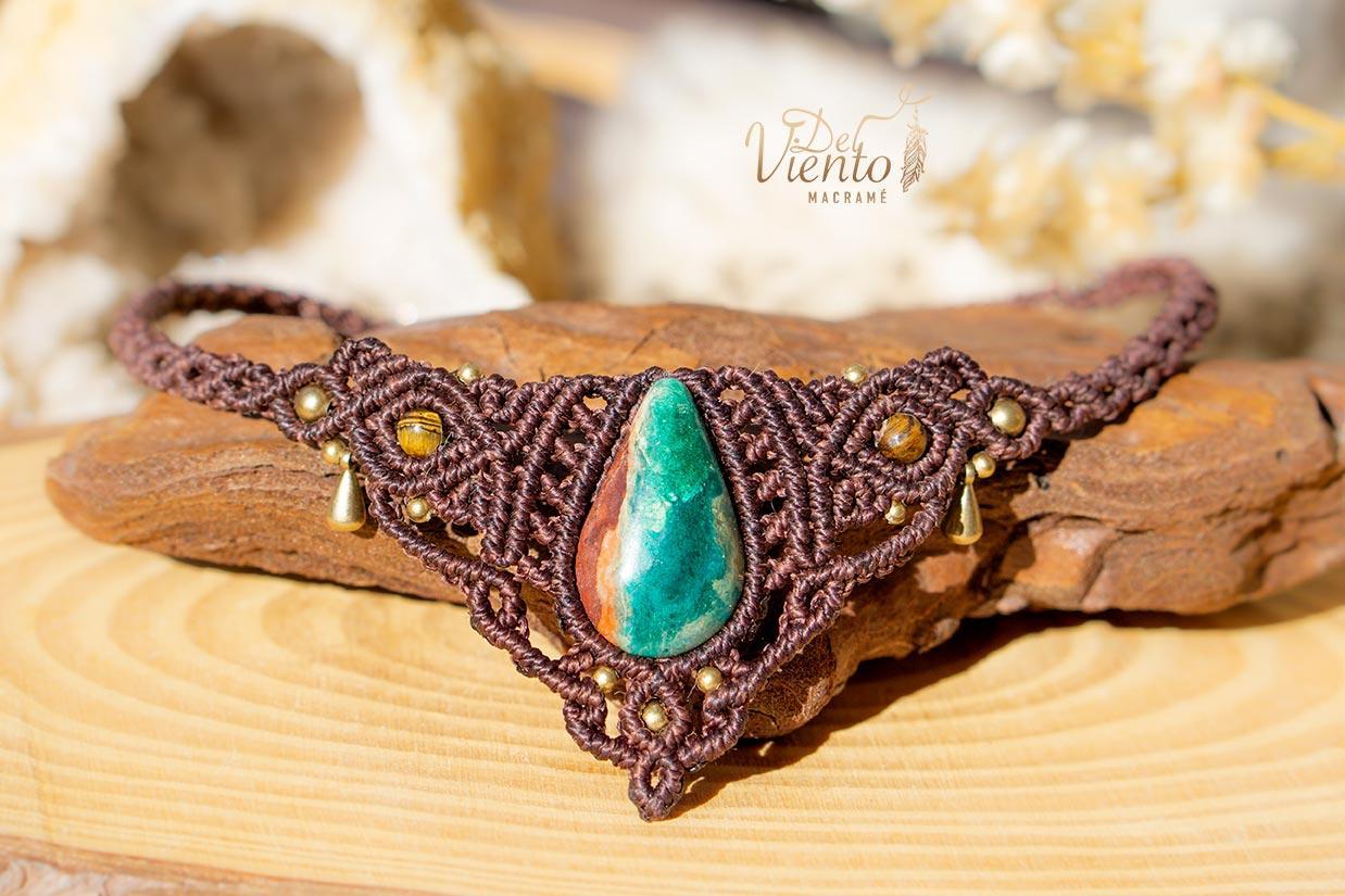 Collar de macramé con Atardecer de Sonora (Crisocola & Cuprita)