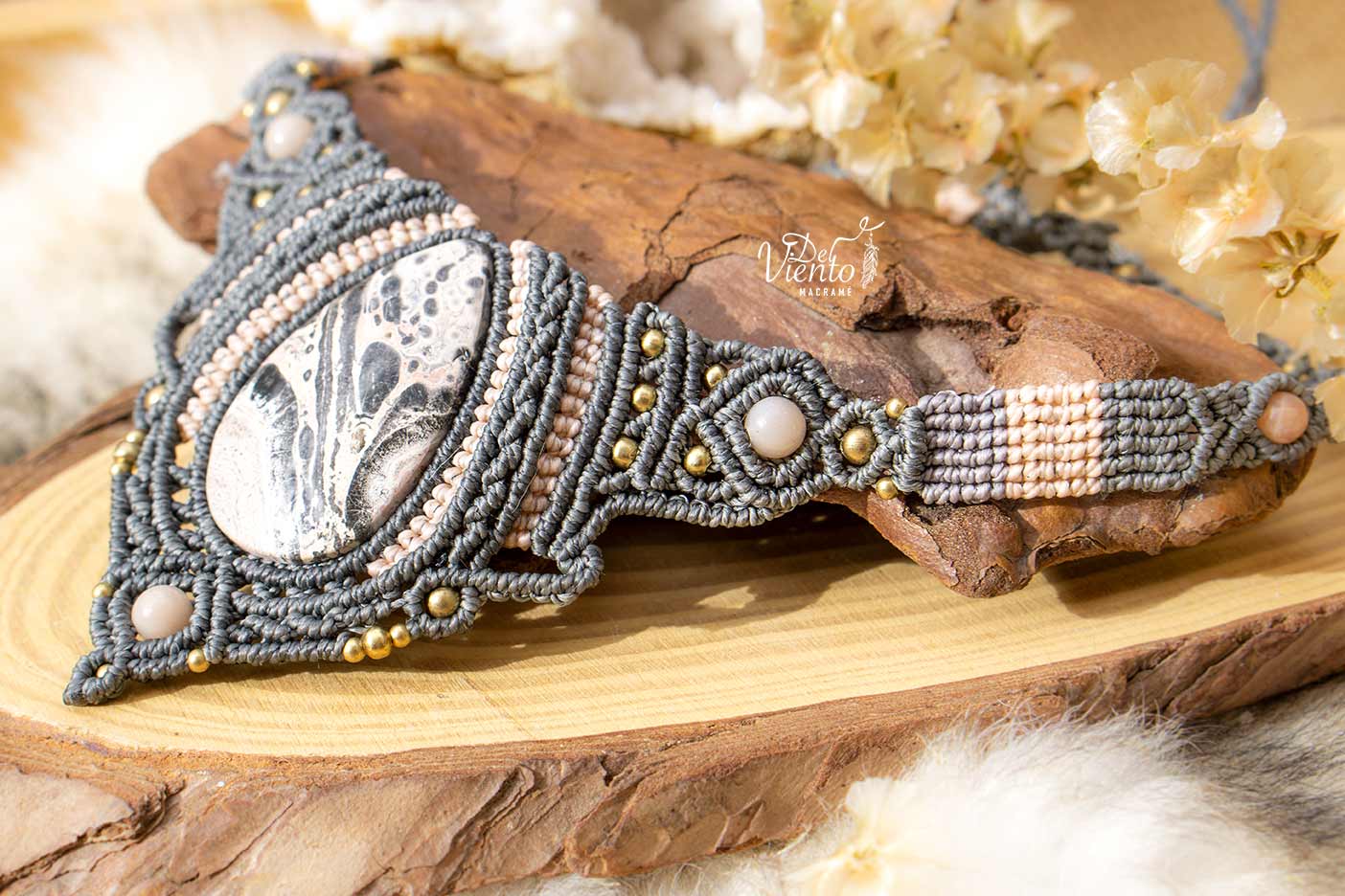 Collar de macrame con Jaspe Calcedonia