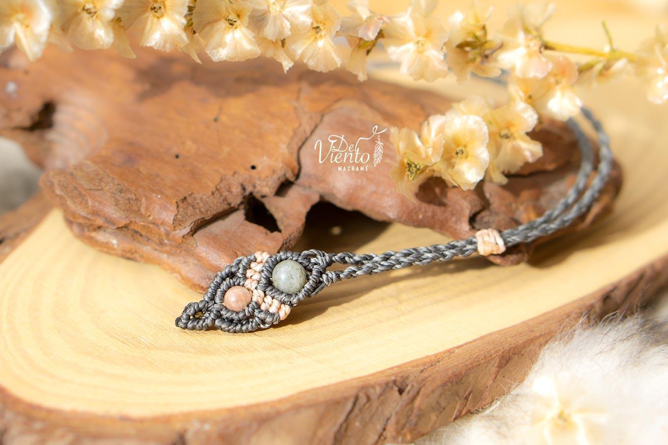 Collar de macrame con Jaspe Calcedonia