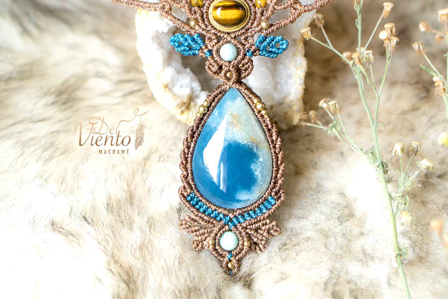 RESERVADO María | Collar de macrame con Onix cielo, Piedra Luna, Labradoritas y Ojo de tigre