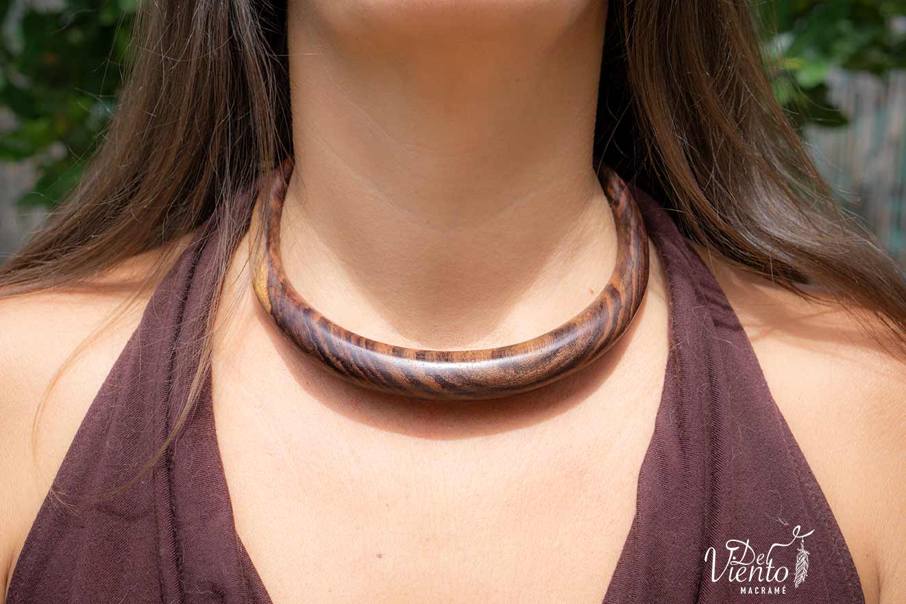 "Creado y Reservado para Laura" Collar de macrame con Ópalo de fuego y Obsidiana negra