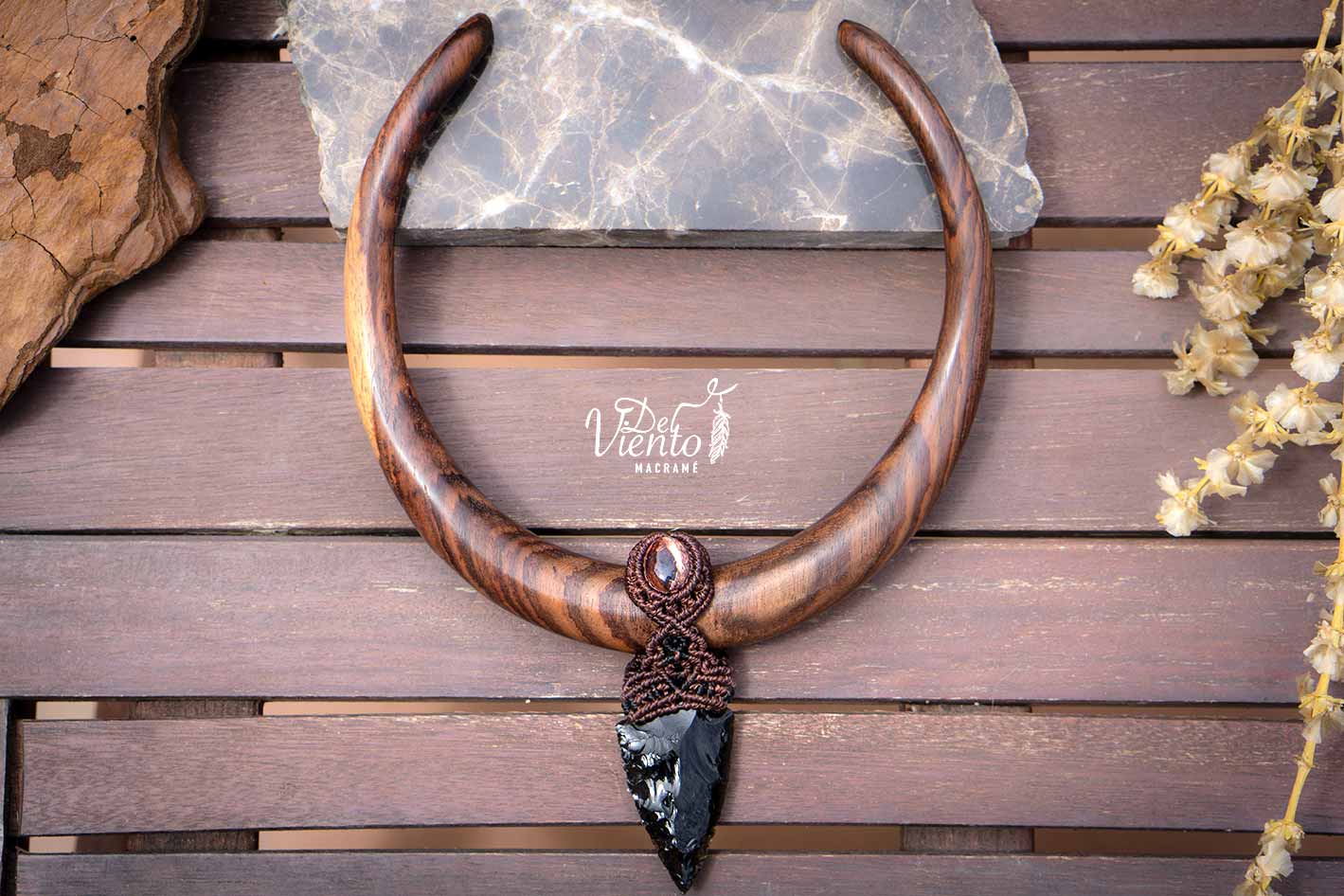 "Creado y Reservado para Laura" Collar de macrame con Ópalo de fuego y Obsidiana negra