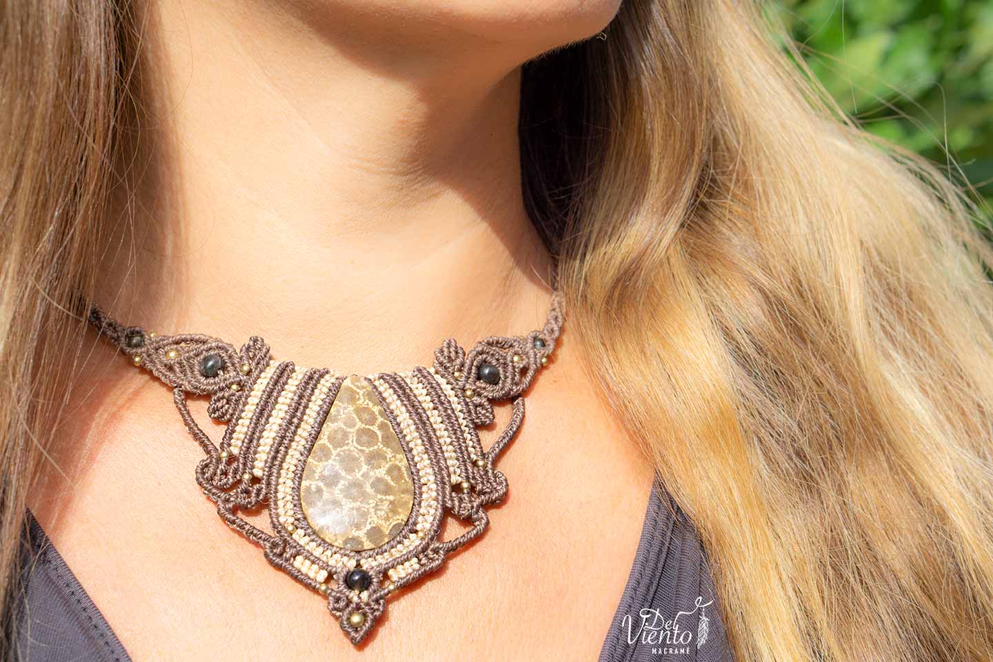 Collar con Fósil de Coral