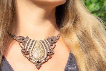Collar con Fósil de Coral