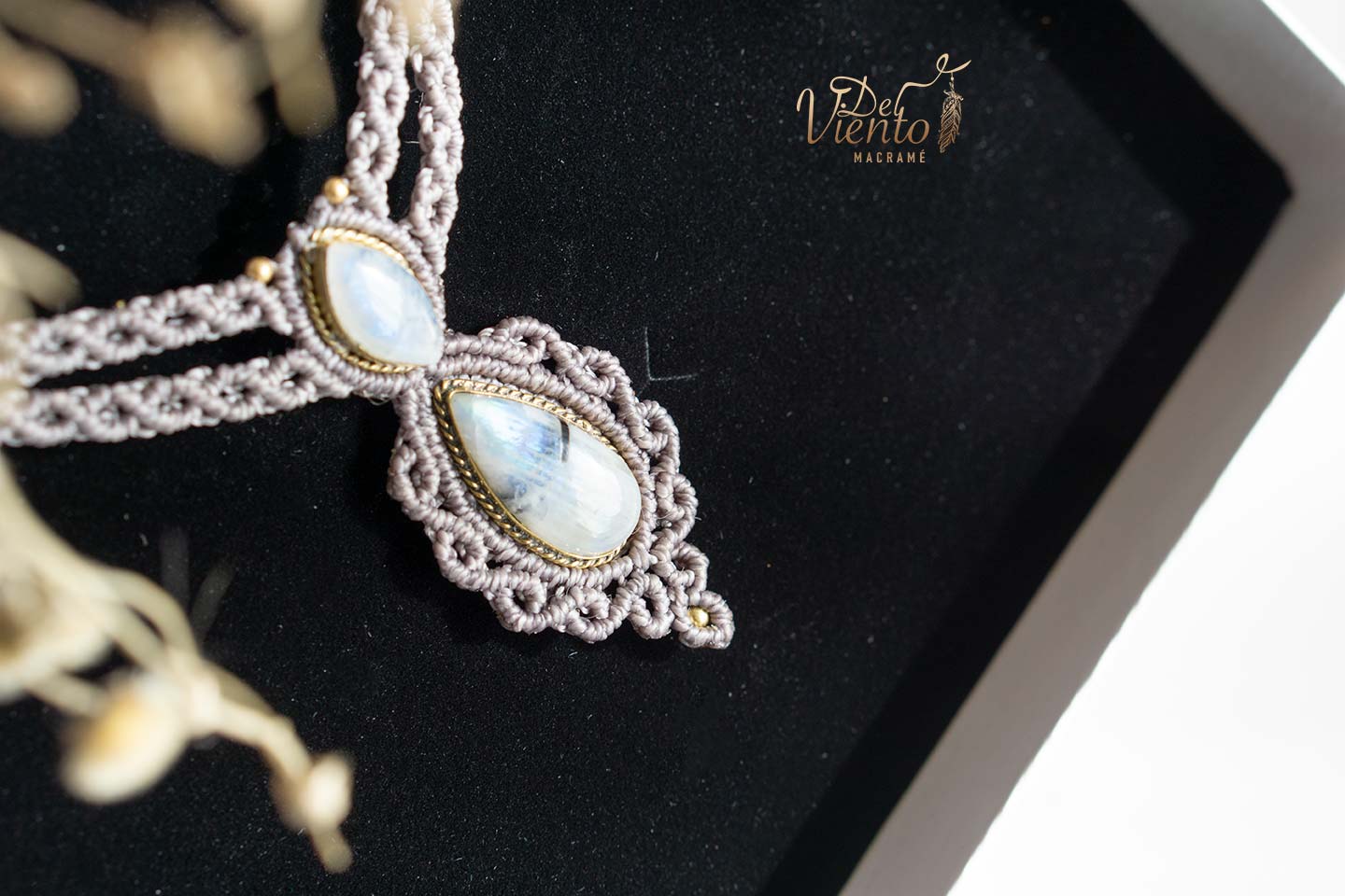 Collar Gea con Piedra Luna