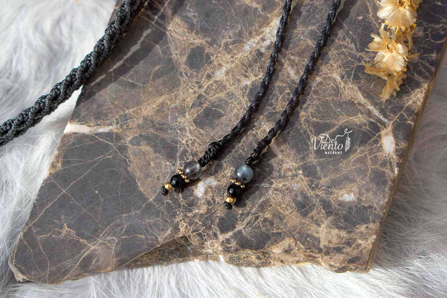 "Reserva Especial Laura Madrueño SUPERVIVIENTES24" Collar Gea con Labradorita y Black Star