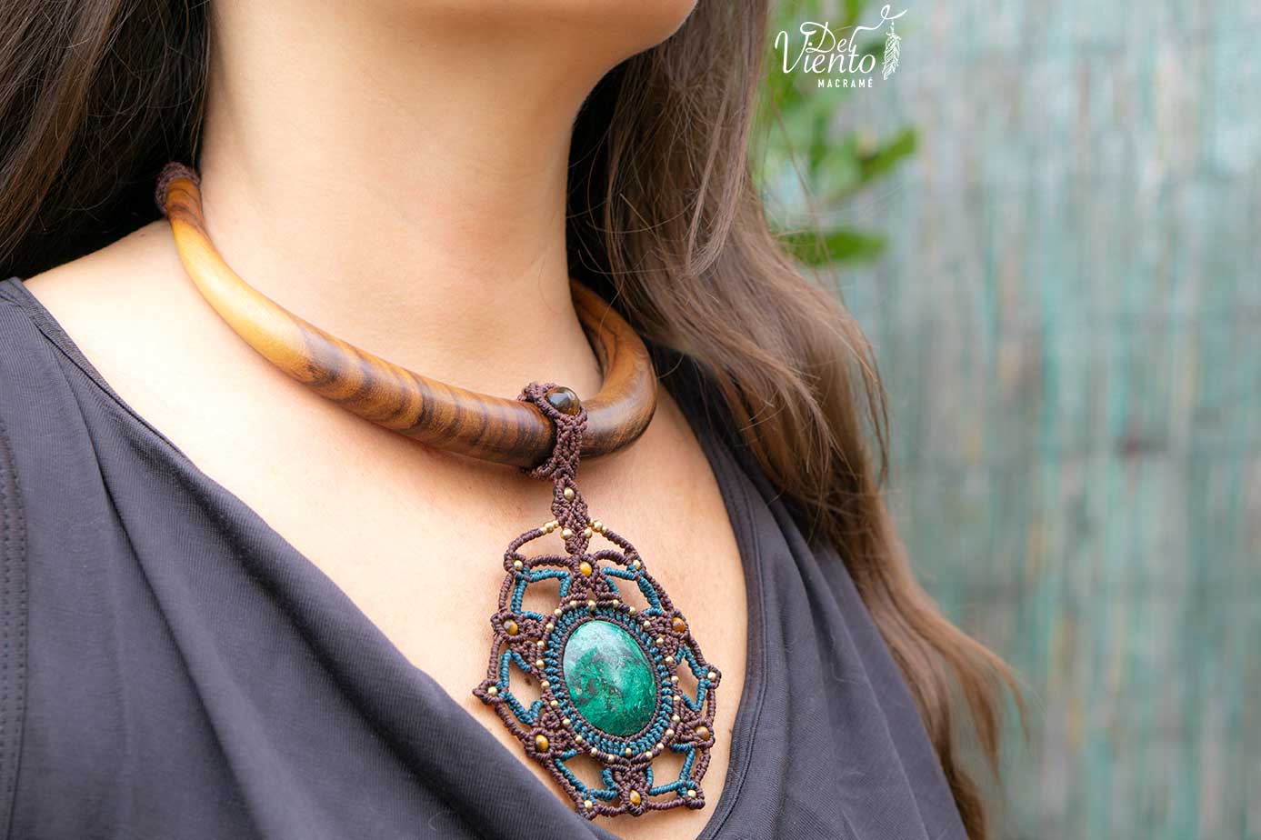 Mandala de macramé con Crisocola y Ámbar mexicano