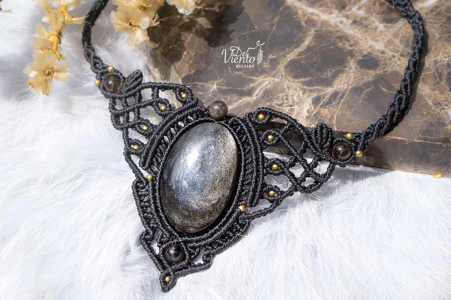 Collar de macrame con Obsidiana Dorada mexicana