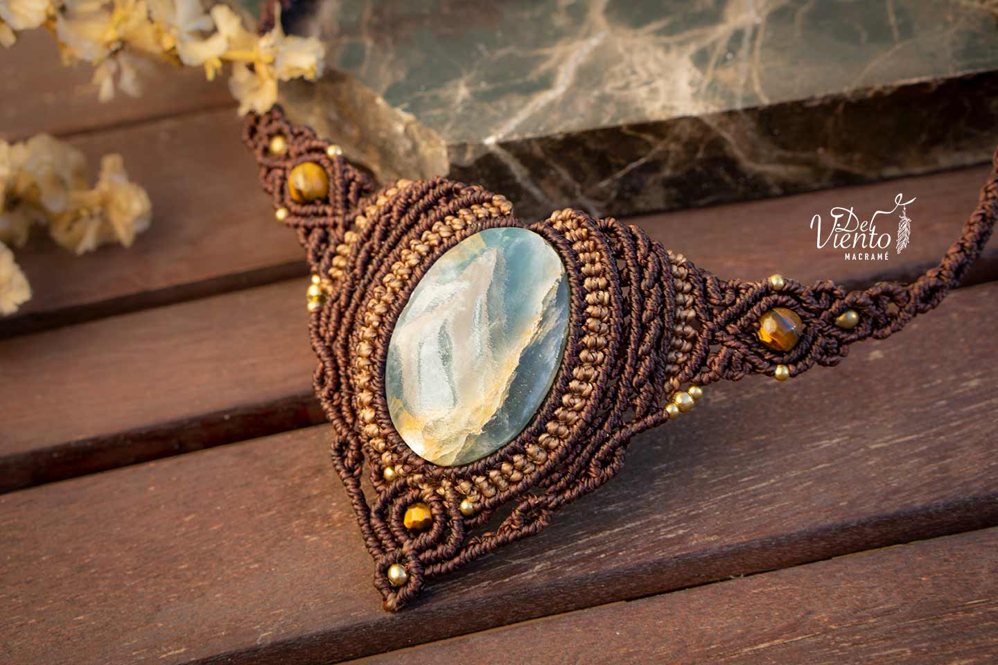 Collar de macramé con Onix Cielo