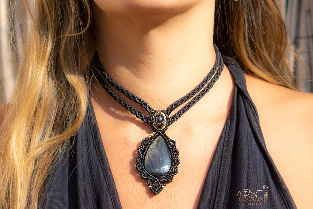 Collar Gea con Black Star & Obsidiana Manto huichol