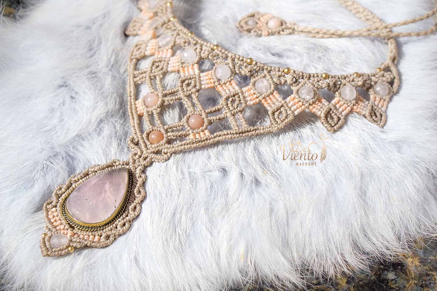Collar Diosa con Cuarzo Rosa y sunstones