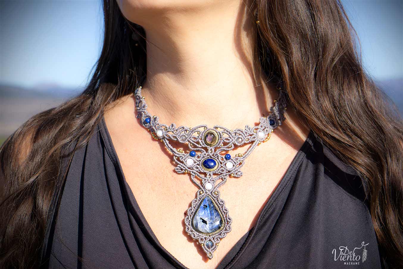 "Reservado para JEN" Collar Diosa con Piedra Luna, Labradorita y Lapislázuli