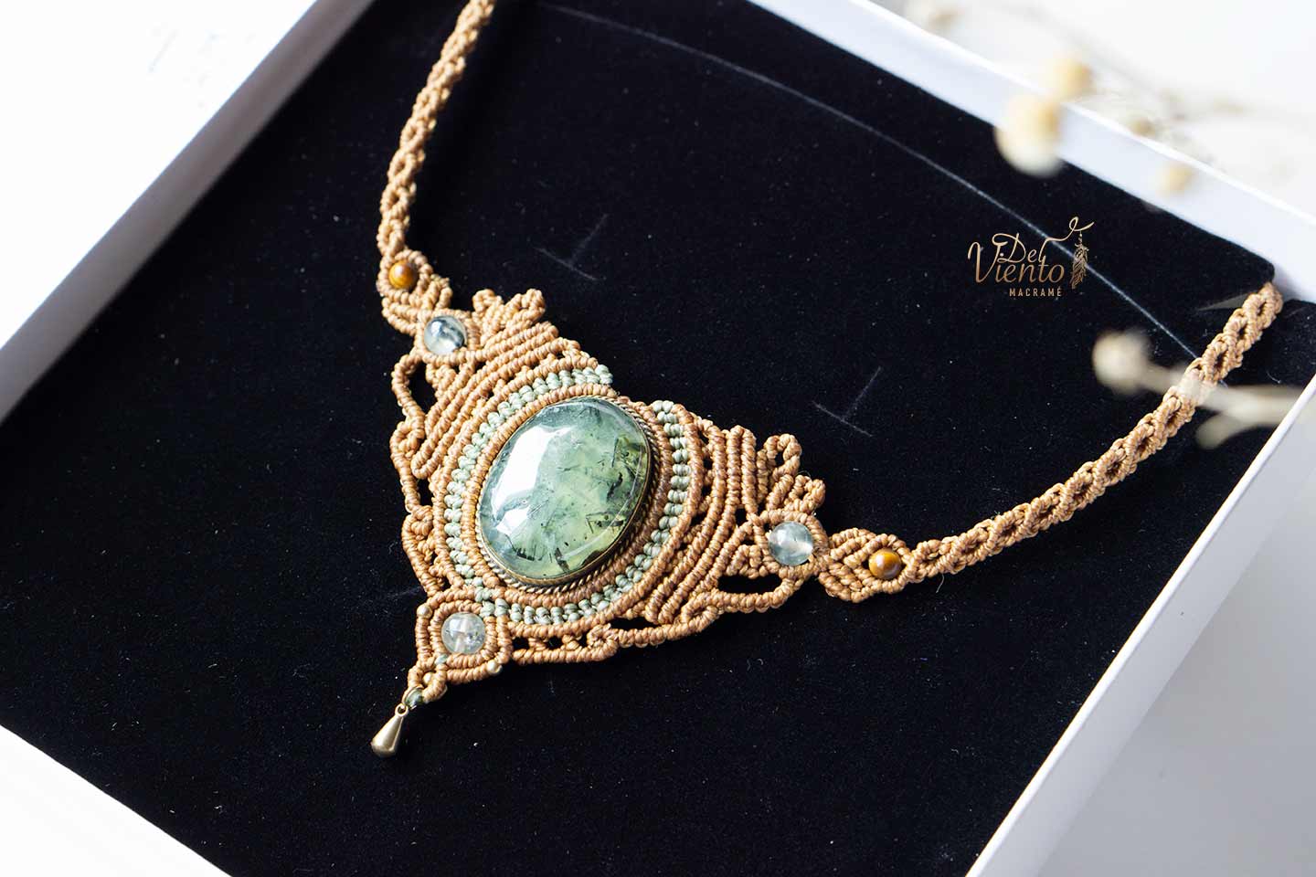 Collar con Prehnita