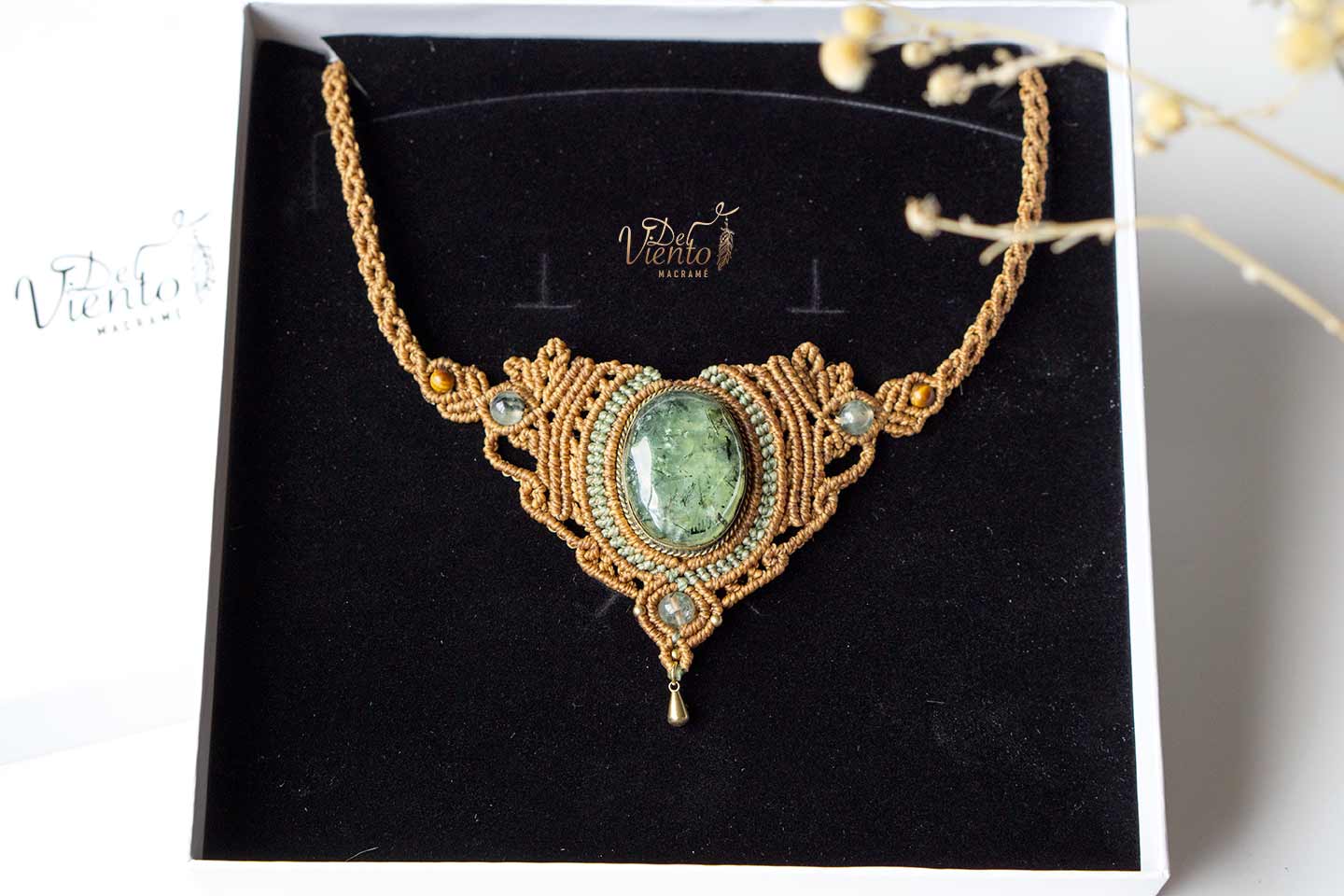Collar con Prehnita