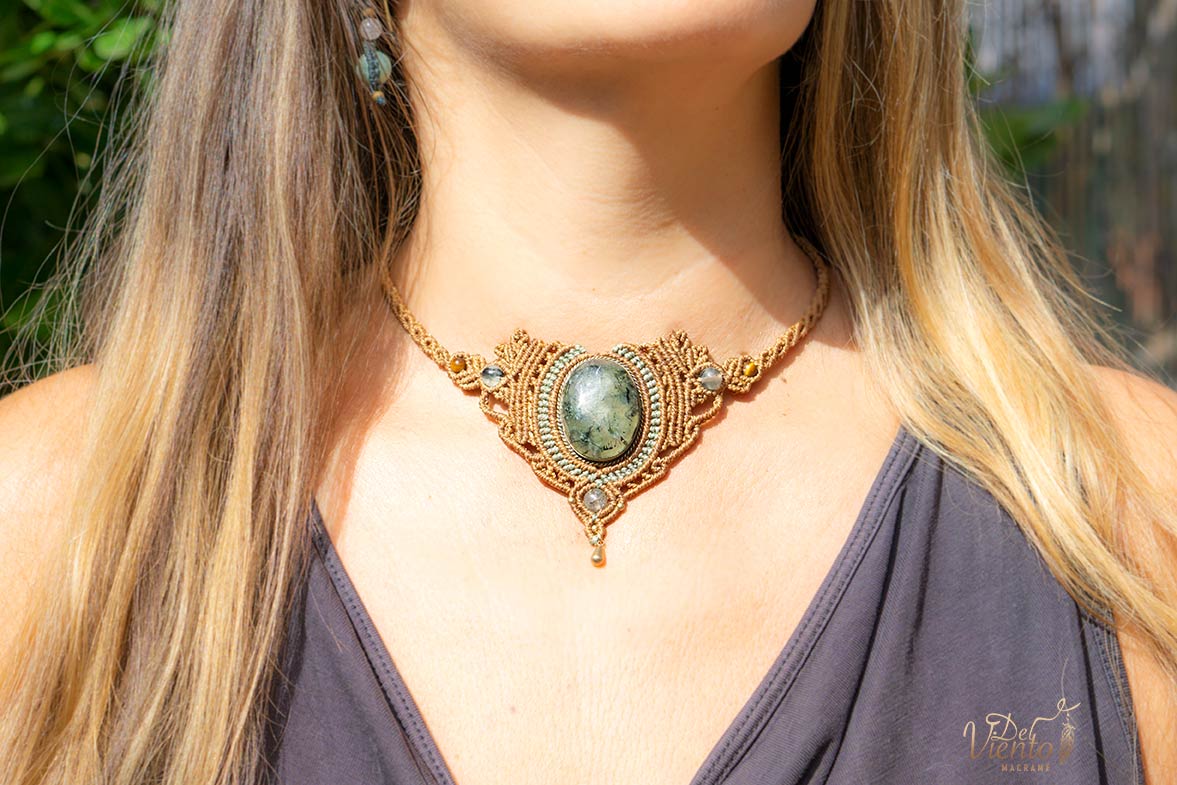 Collar con Prehnita