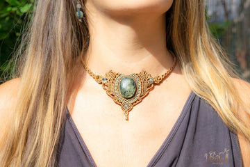 Collar con Prehnita