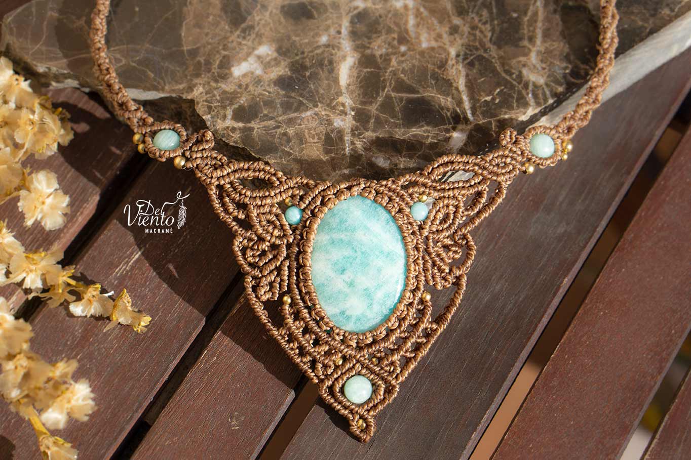 Collar de macrame con Amazonita