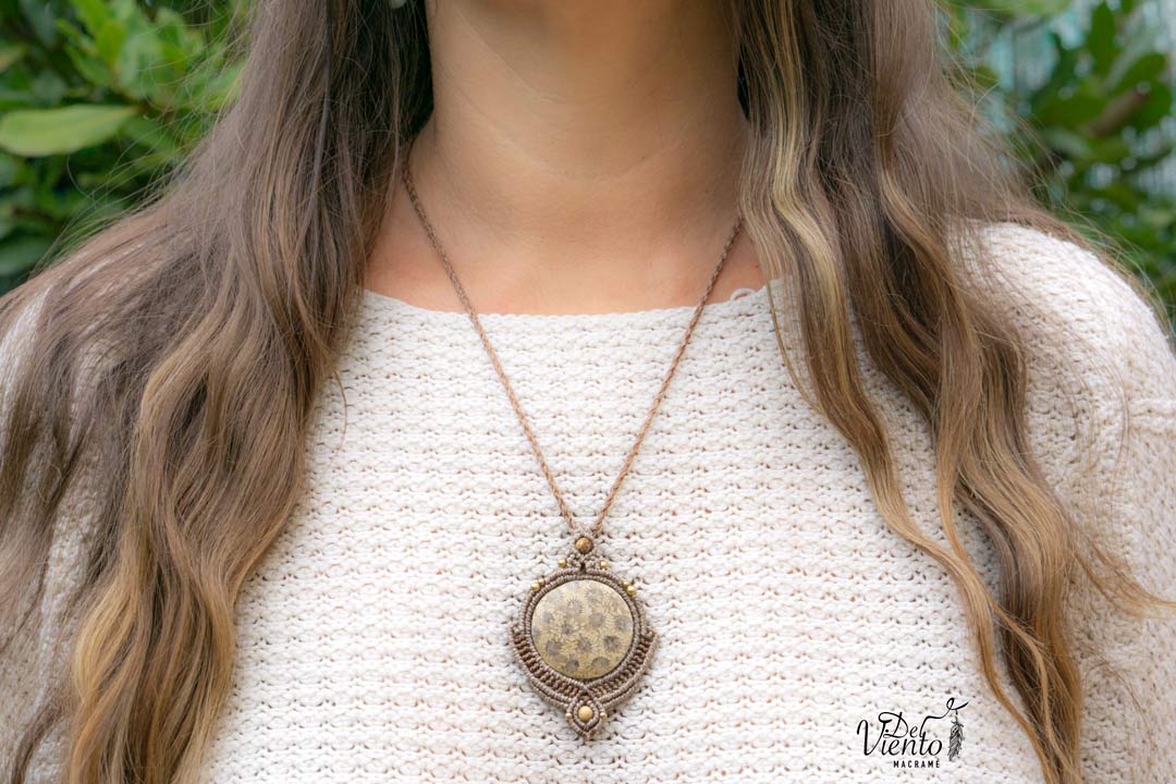 Collar con Fósil de Coral