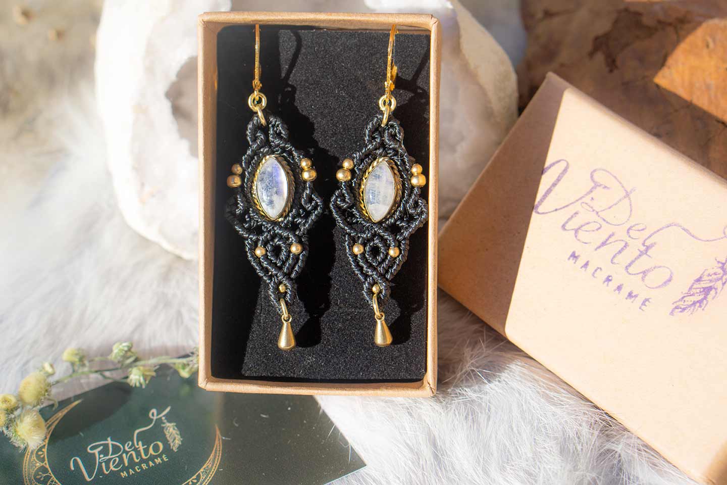 “Reservados para María” Pendientes Vesta con Piedra Luna
