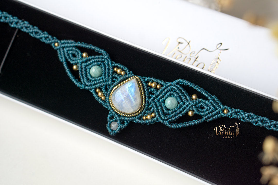 Collar Tiara DAFNE con Piedra Luna