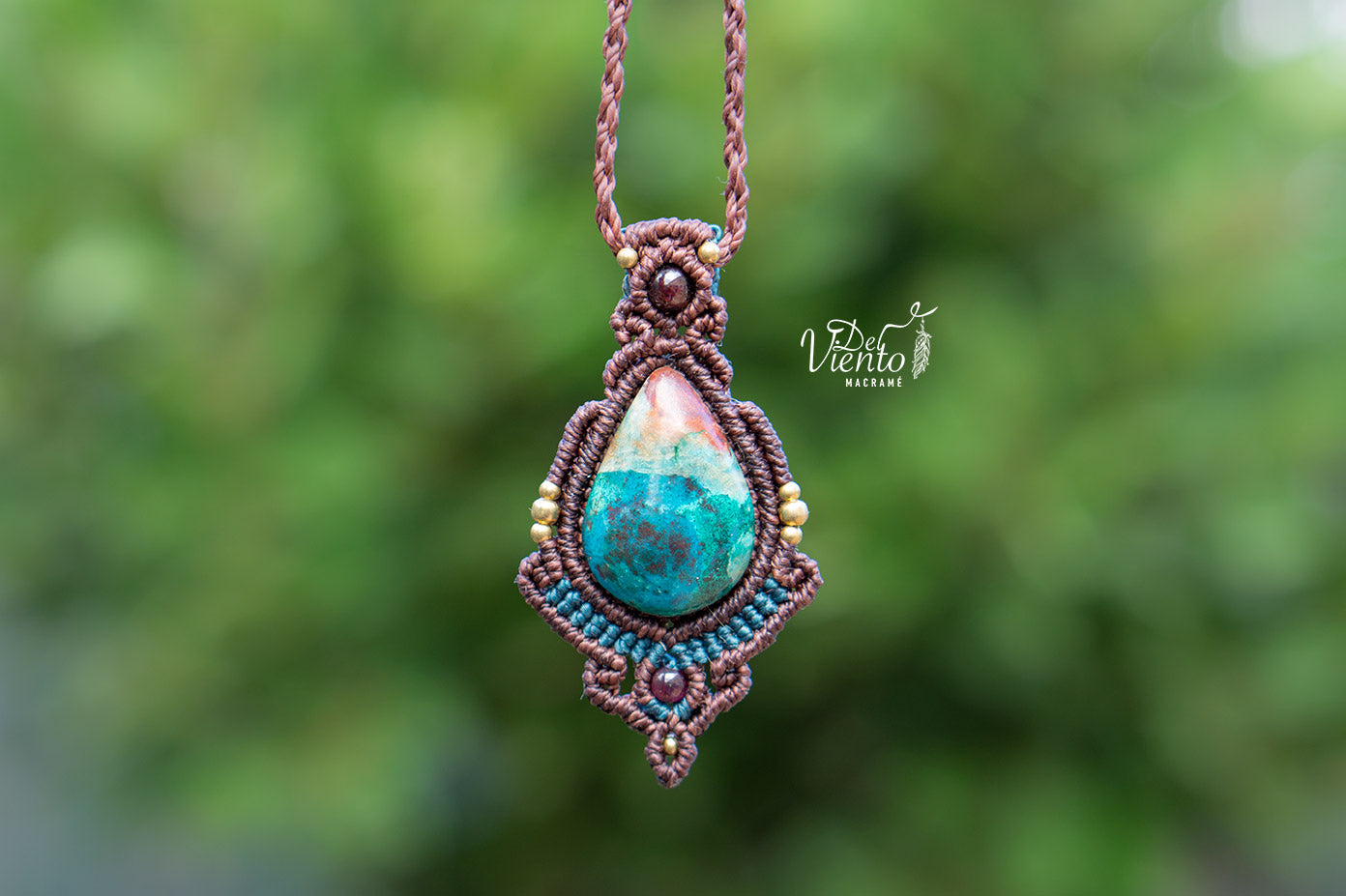 Colgante de macramé con Atardecer de Sonora (Crisocola & Cuprita)