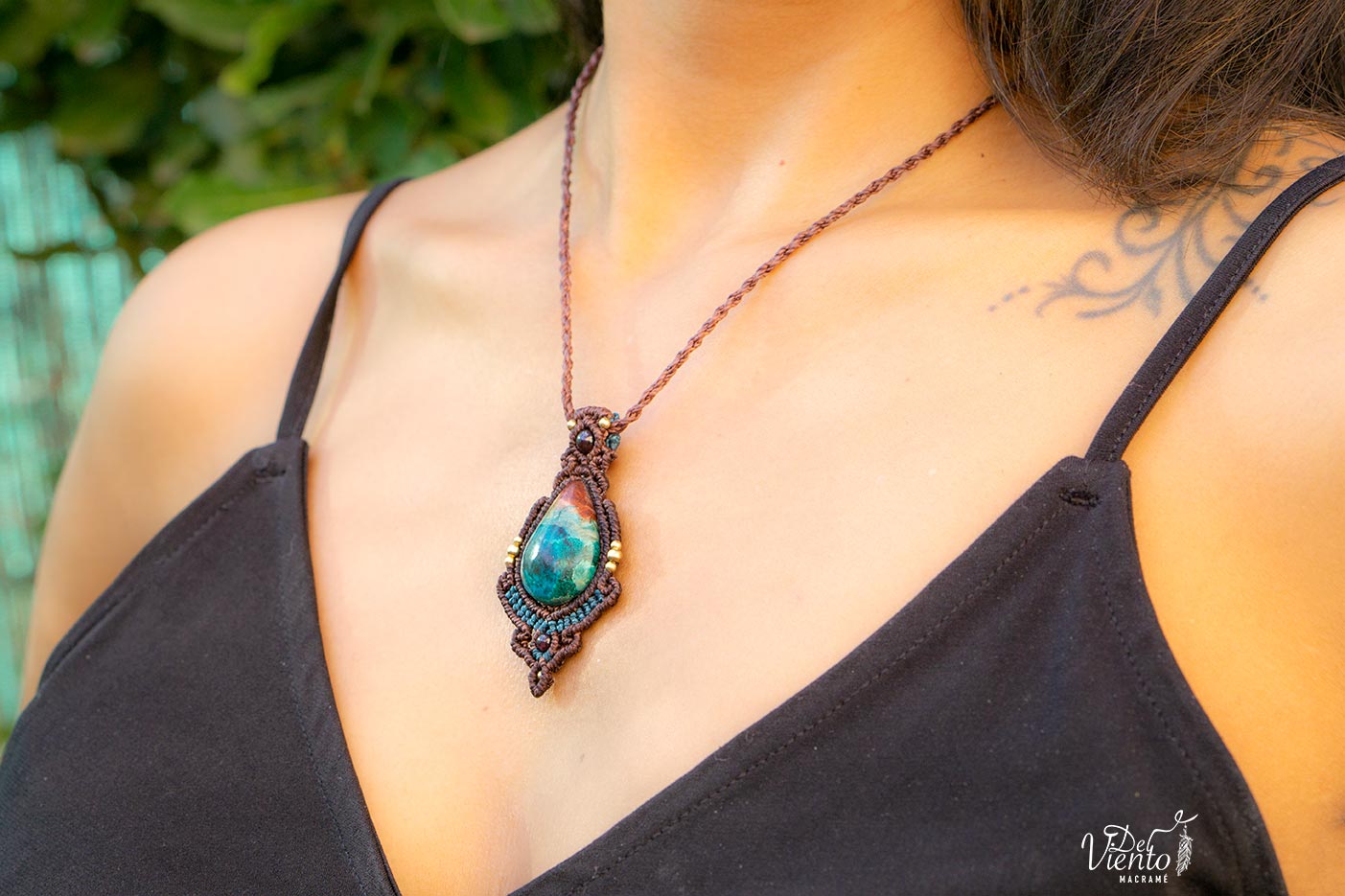 Colgante de macramé con Atardecer de Sonora (Crisocola & Cuprita)