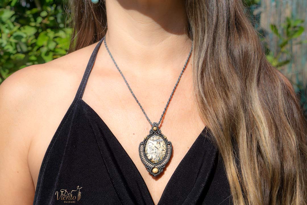 Collar con Ágata fósil Turritella
