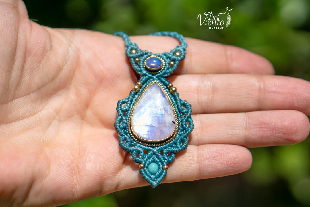 Colgante GEA con Ópalo & Piedra Luna