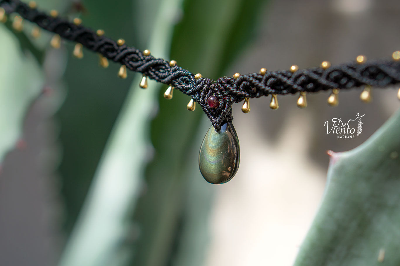 Choker de macrame con Obsidiana Arcoiris