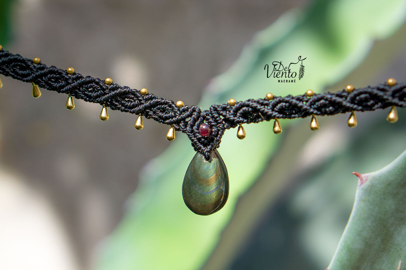 Choker de macrame con Obsidiana Arcoiris