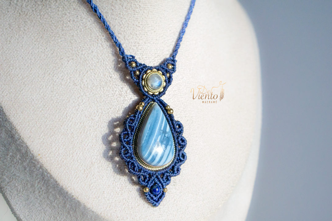 Colgante GEA con Piedra Luna & Ópalo azul