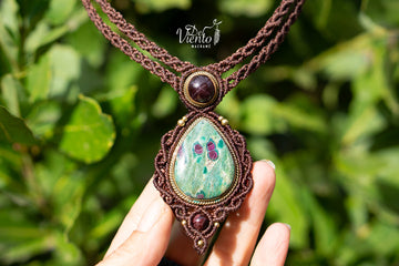 Collar GEA con Rubifucsita y Granate Estrella
